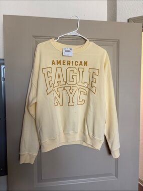 Women’s American Eagle Outfitters Cream Yellow NYC Crewneck Sweatshirt